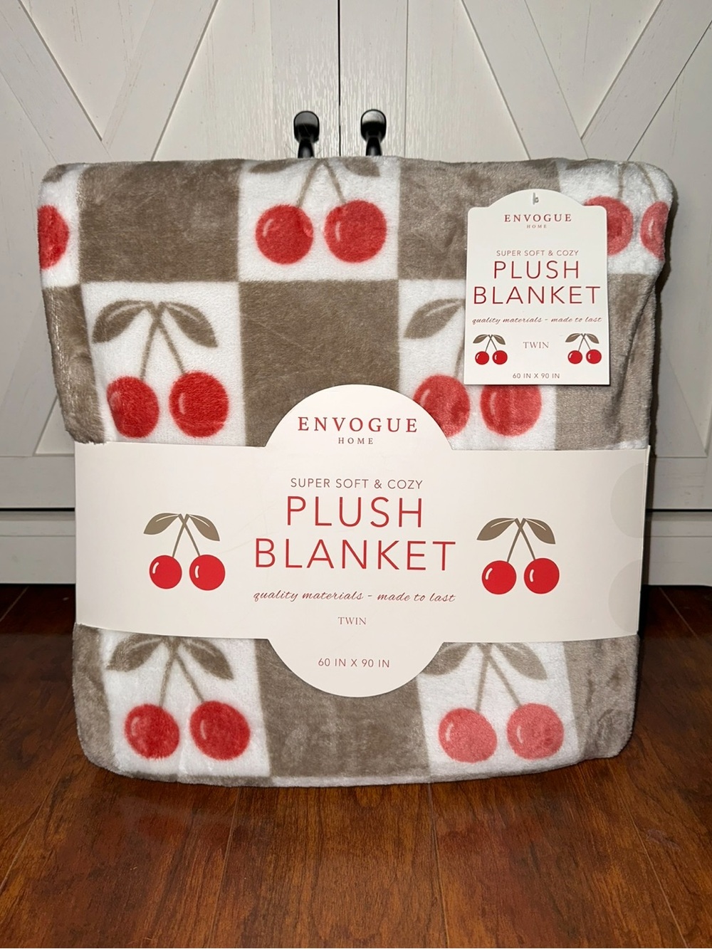 Envogue Checkered Cherry Print Twin Plush Throw Blanket